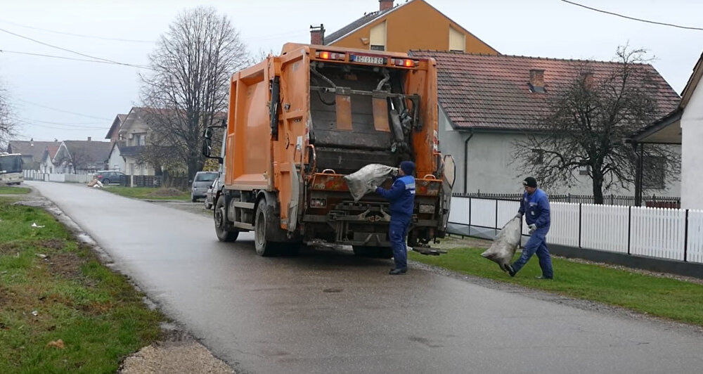 Organizovano odnošenje komunalnog otpada iz svih domaćinstava u selima opštine Bogatić