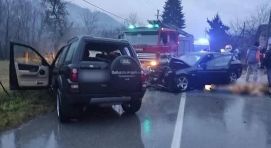 U sudaru BMW-a i „lend rovera“ poginula jedna osoba